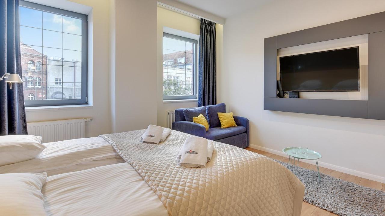 Dom & House - Apartments Old Town Tartaczna 格但斯克 外观 照片