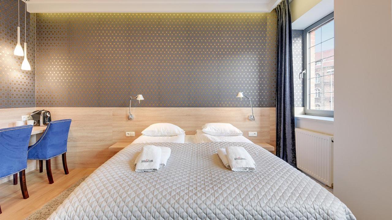 Dom & House - Apartments Old Town Tartaczna 格但斯克 外观 照片