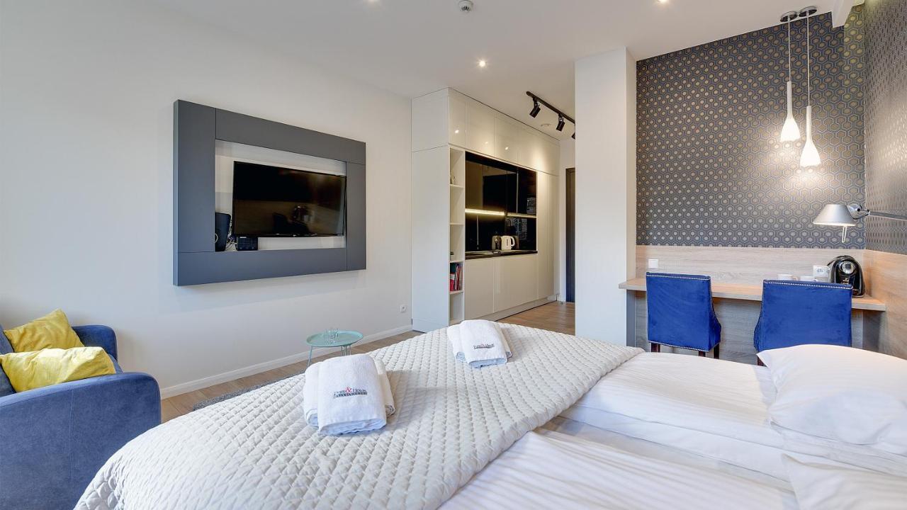 Dom & House - Apartments Old Town Tartaczna 格但斯克 外观 照片