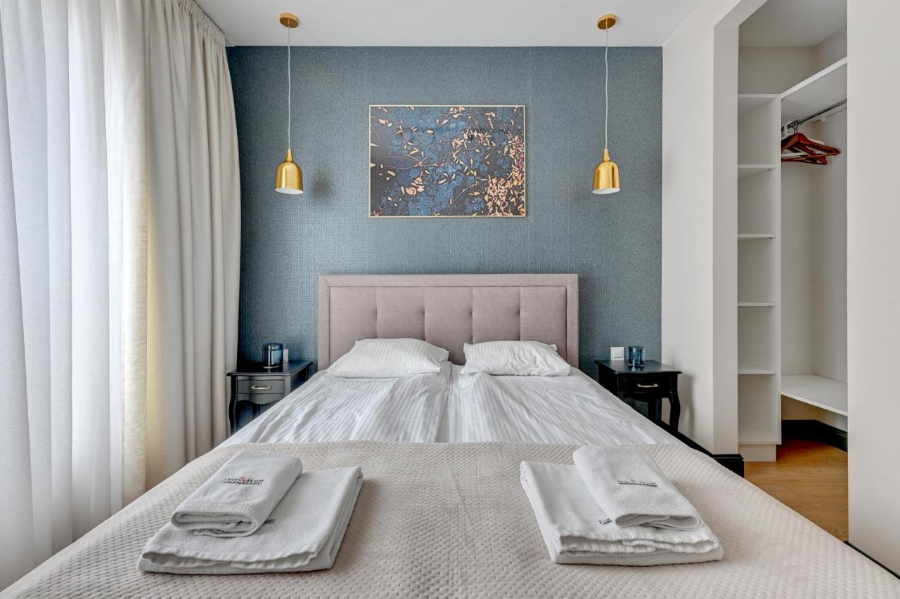 Dom & House - Apartments Old Town Tartaczna 格但斯克 外观 照片