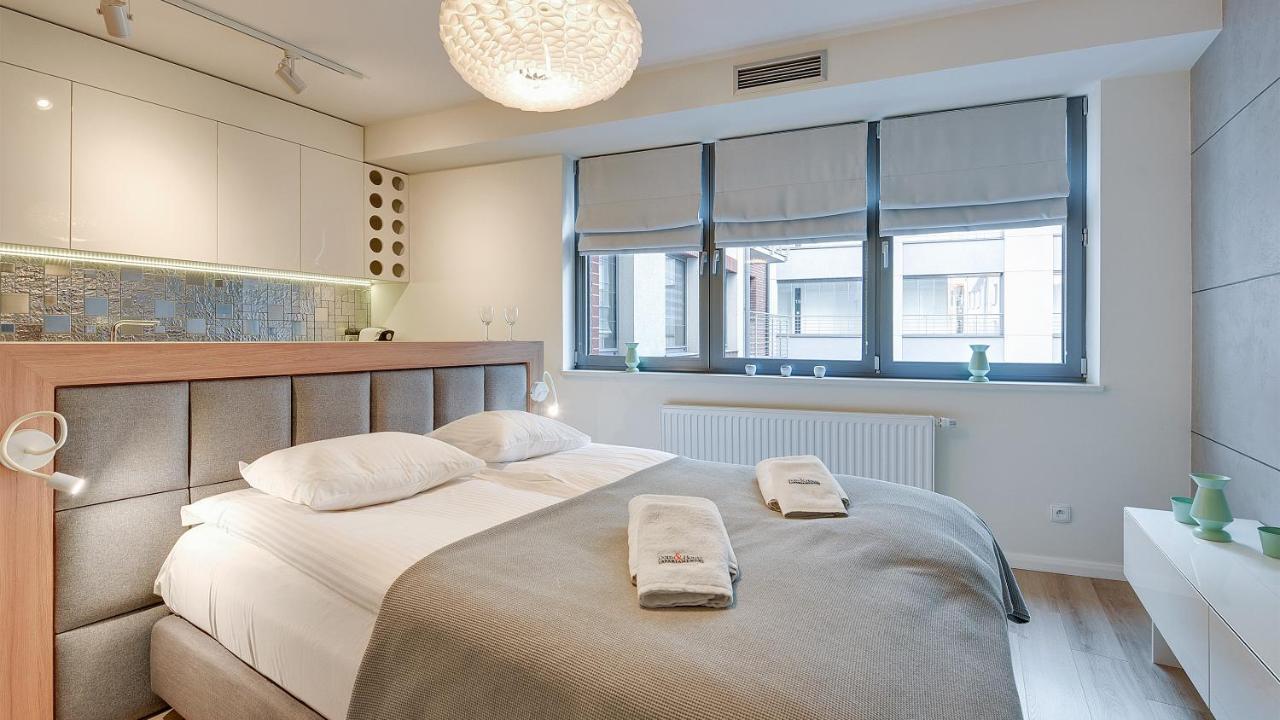 Dom & House - Apartments Old Town Tartaczna 格但斯克 外观 照片